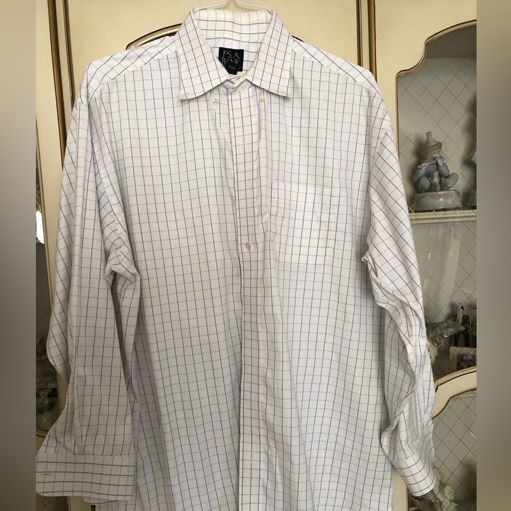 Joseph A Banks men’s white\blue plaid shirt size 17/34